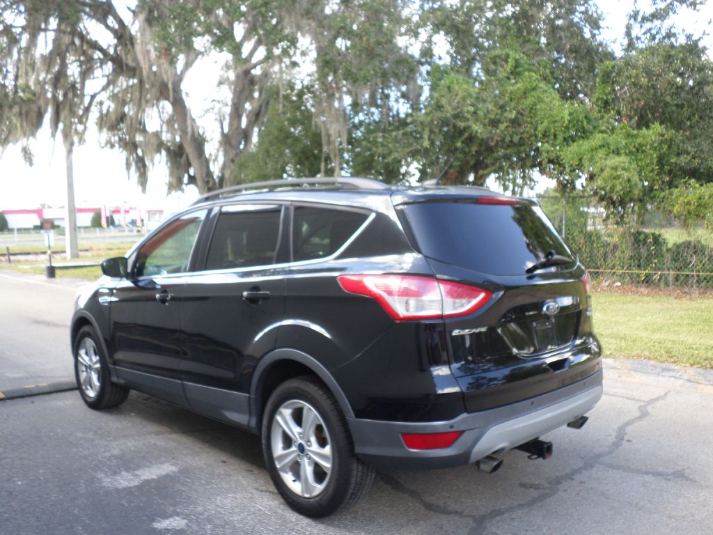 Photo 5 of this FORD ESCAPE