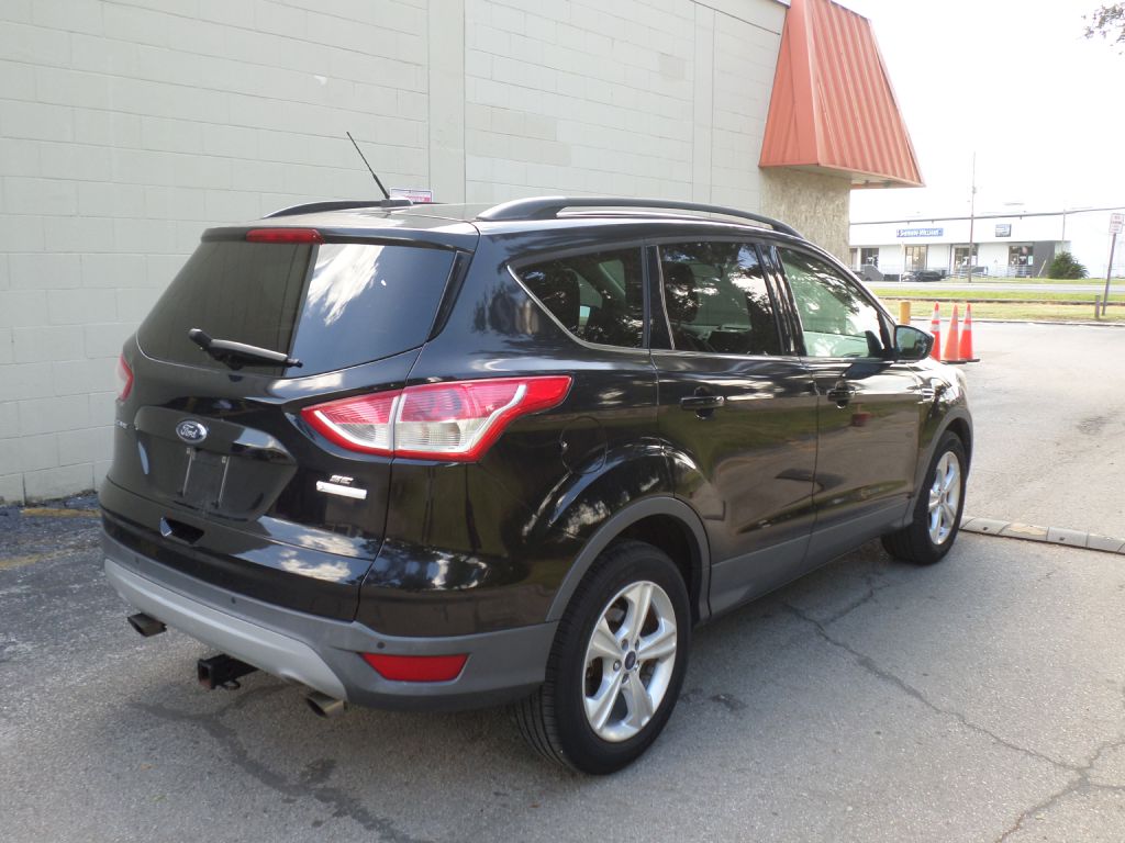 Photo 8 of this FORD ESCAPE