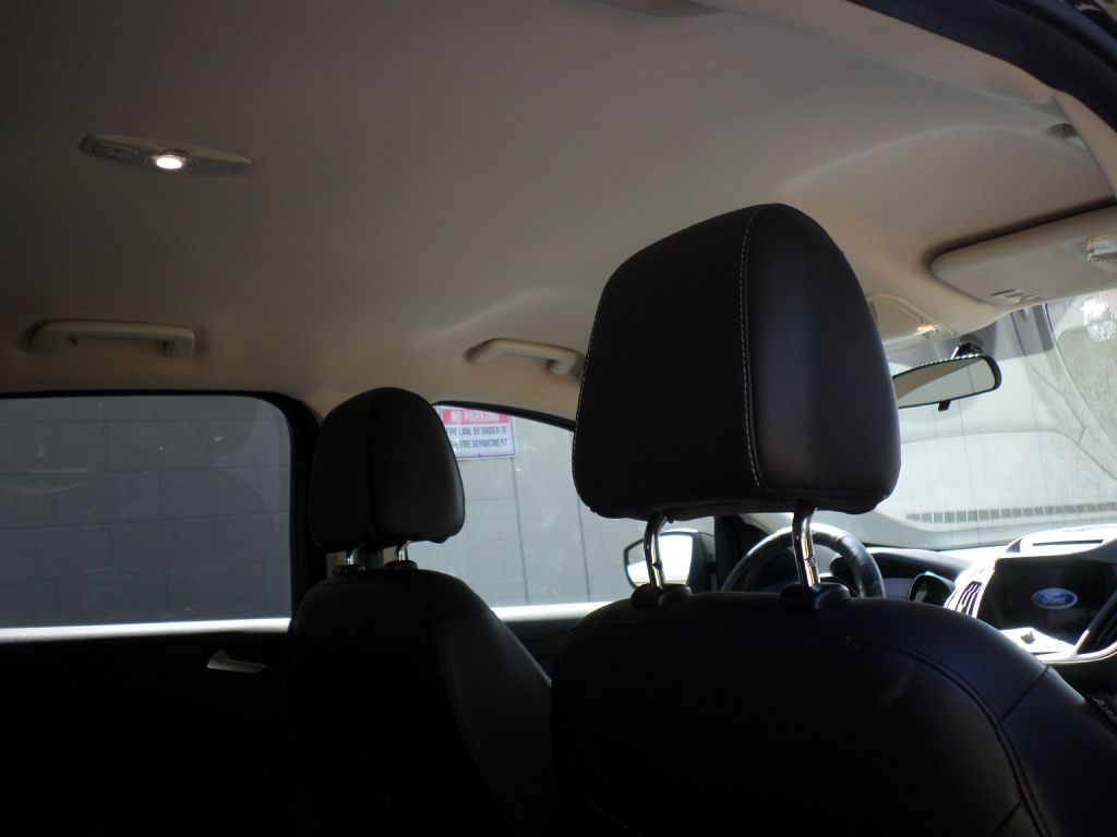Photo 14 of this FORD ESCAPE