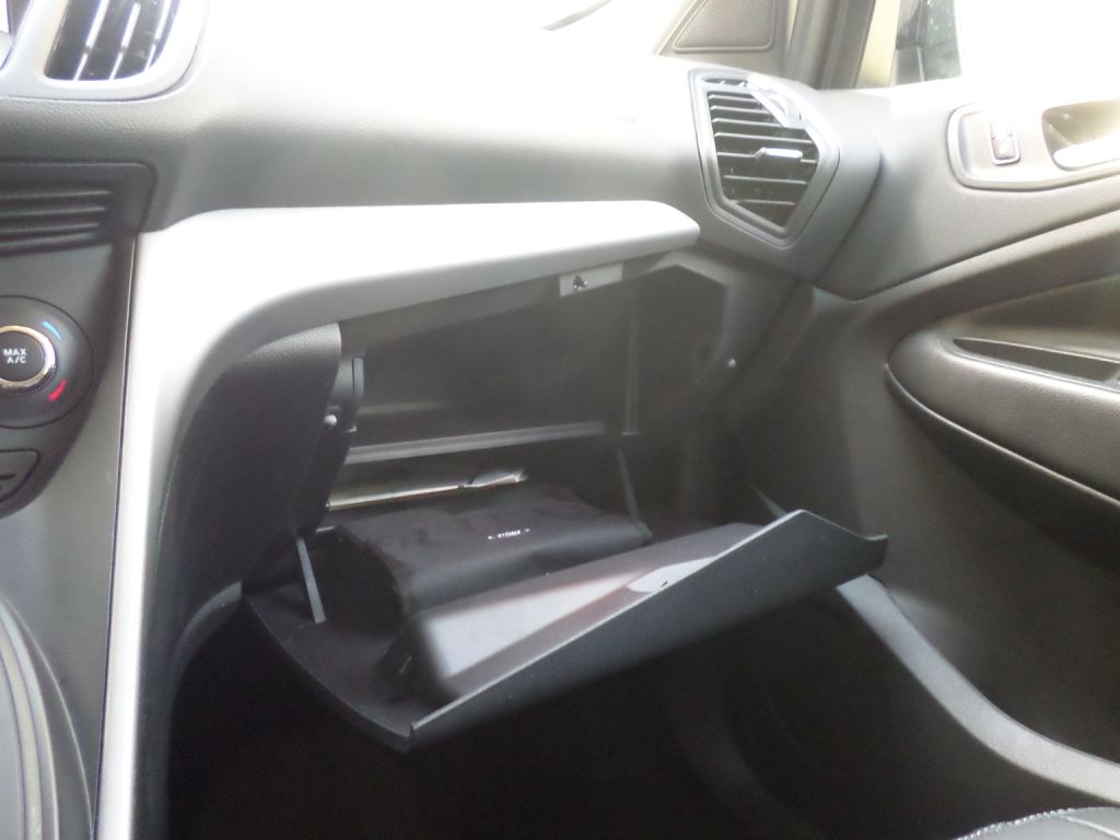 Photo 27 of this FORD ESCAPE