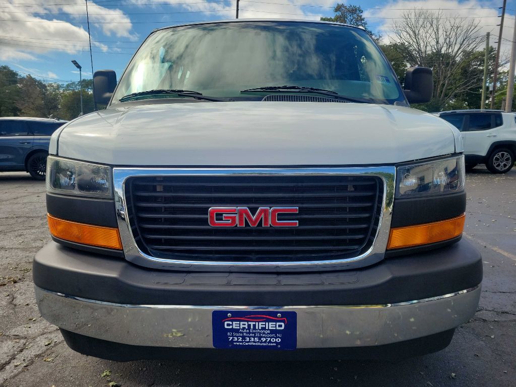 Photo 8 of this GMC SAVANA