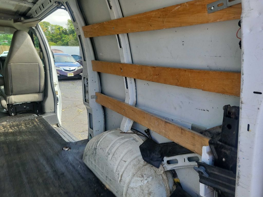 Photo 23 of this GMC SAVANA