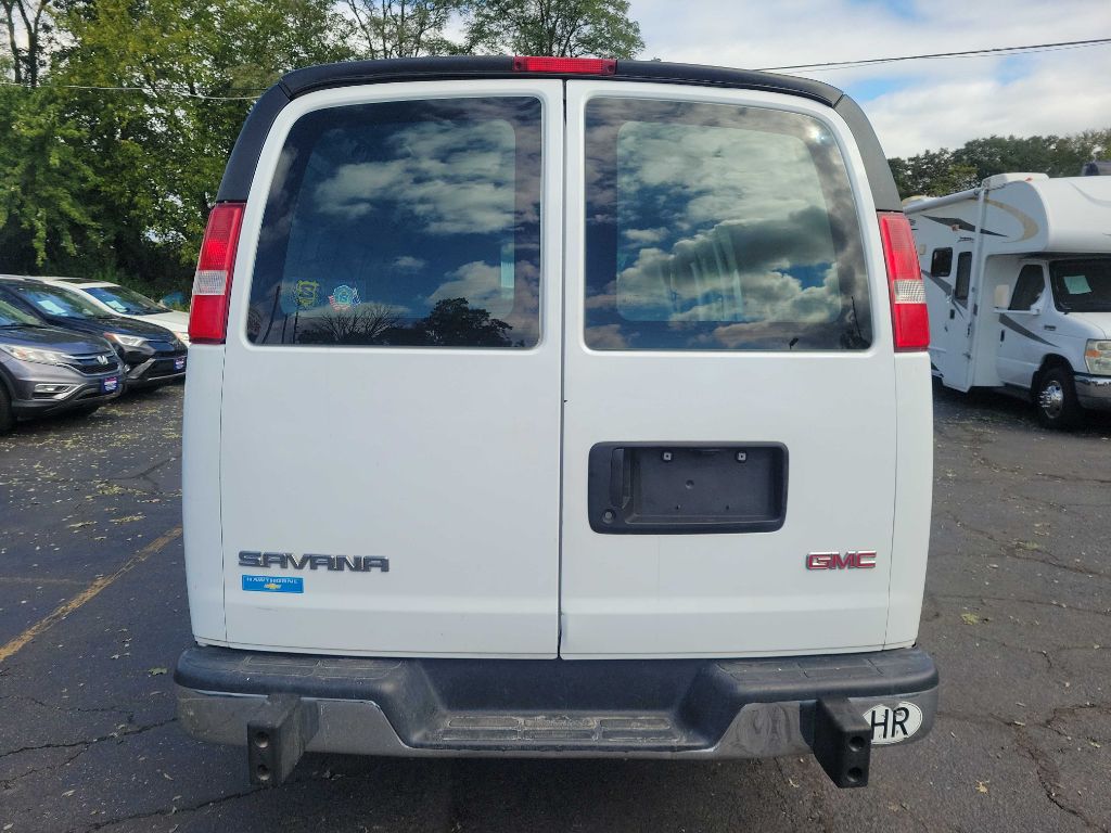 Photo 4 of this GMC SAVANA