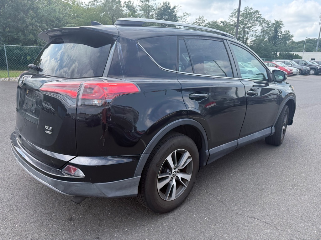 Photo 5 of this TOYOTA RAV4