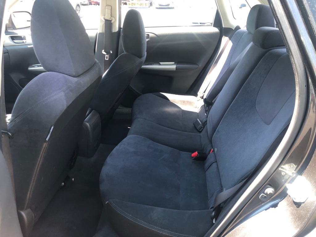 Photo 14 of this SUBARU IMPREZA