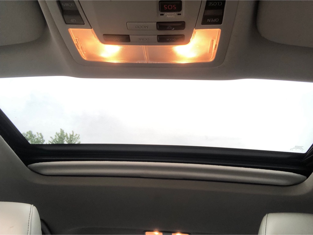 Photo 31 of this TOYOTA AVALON