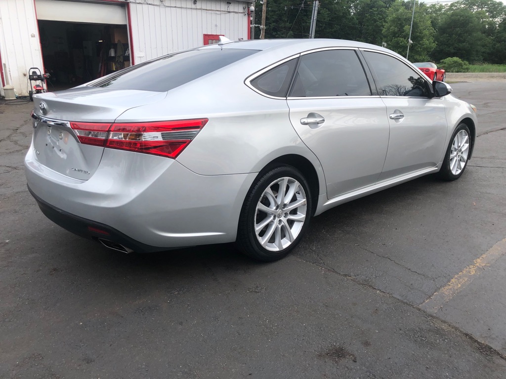 Photo 7 of this TOYOTA AVALON