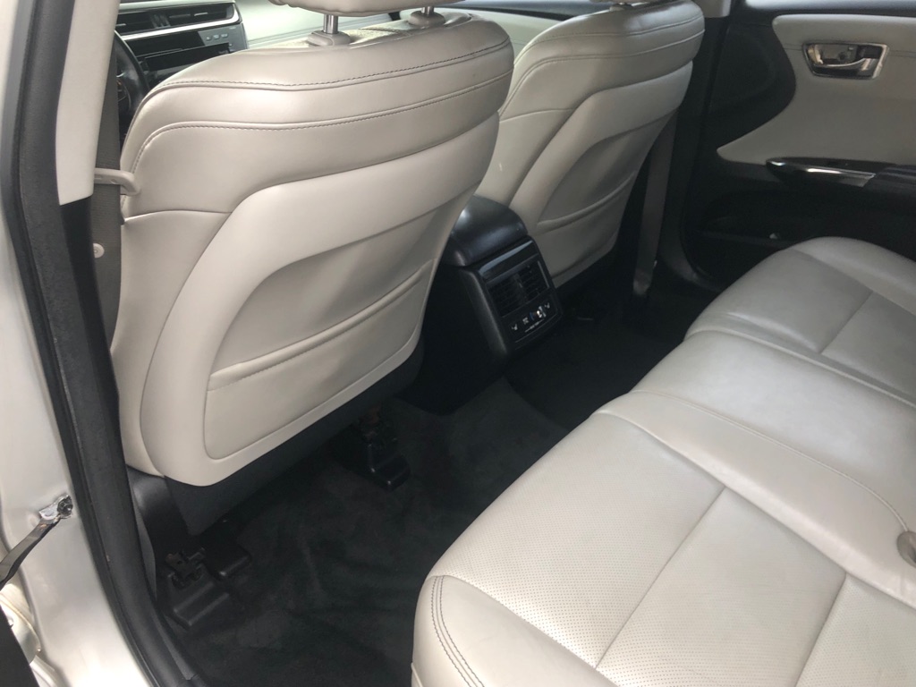 Photo 21 of this TOYOTA AVALON