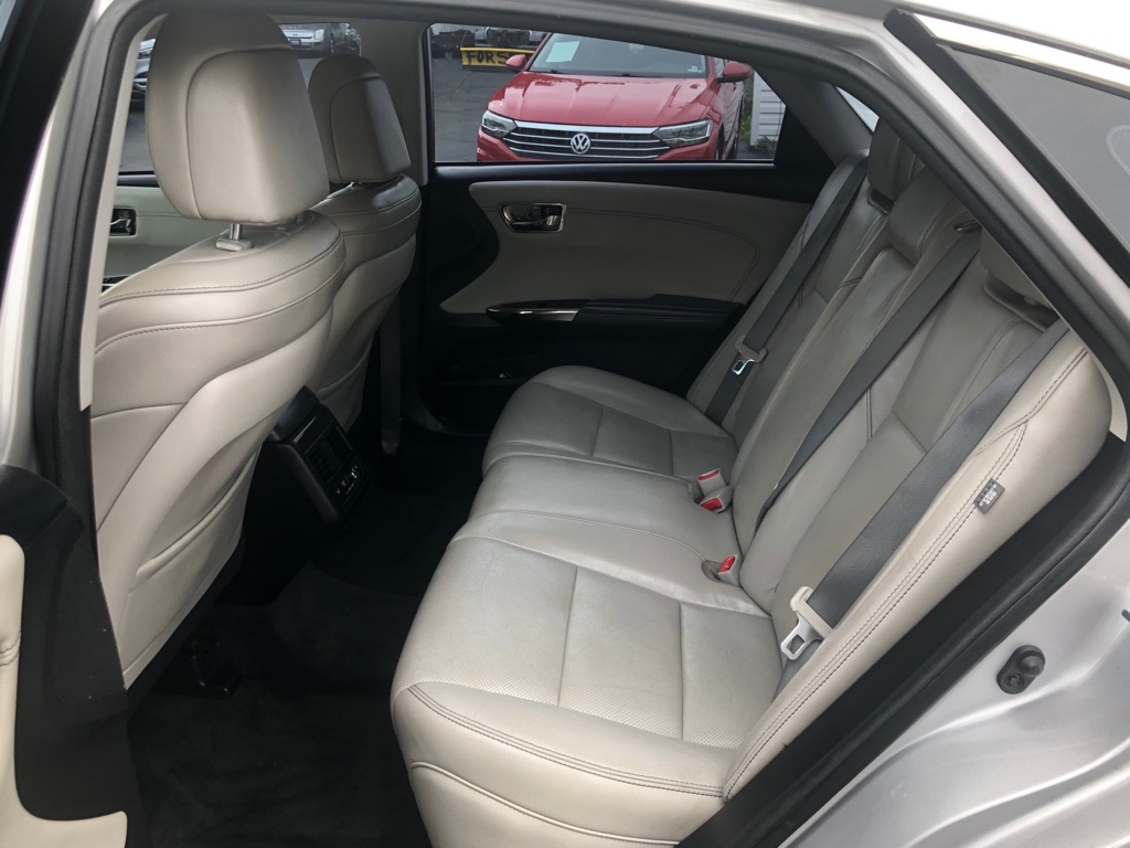 Photo 17 of this TOYOTA AVALON