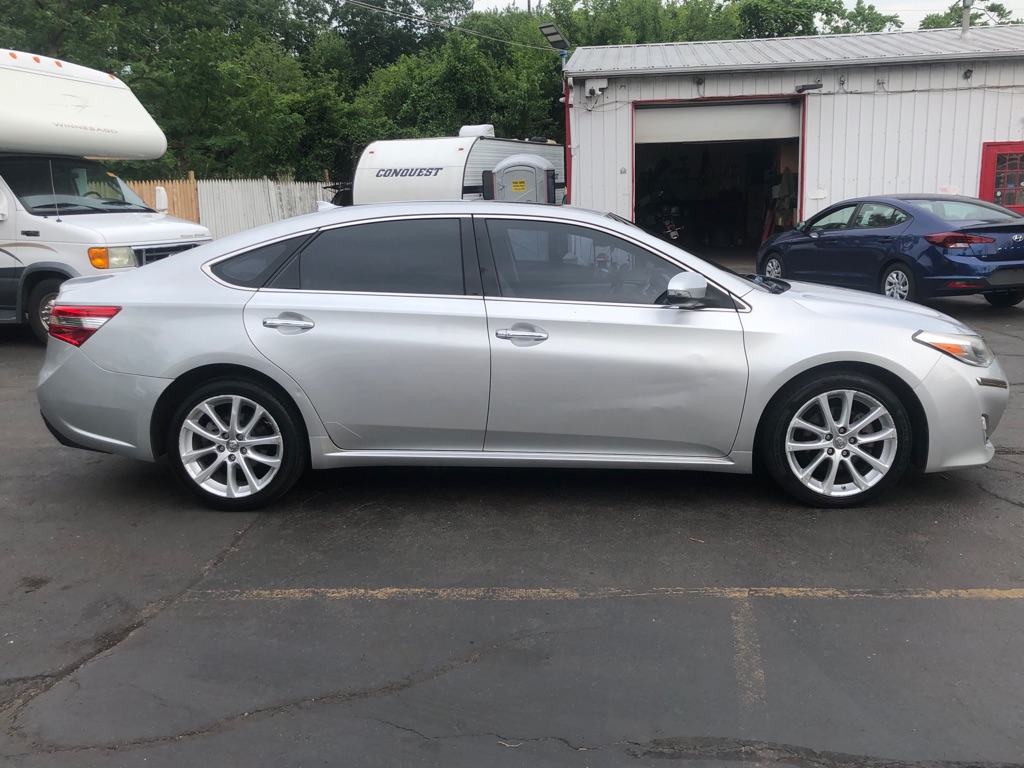 Photo 8 of this TOYOTA AVALON