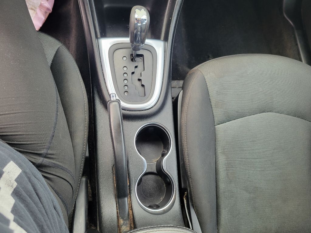 Photo 19 of this DODGE AVENGER