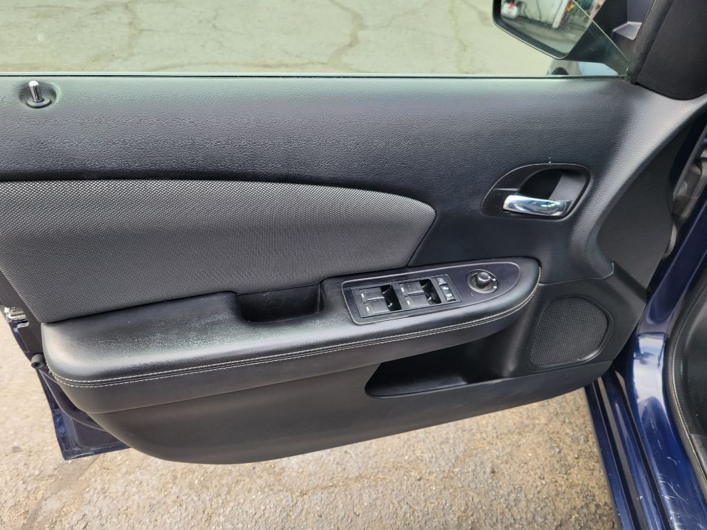 Photo 11 of this DODGE AVENGER