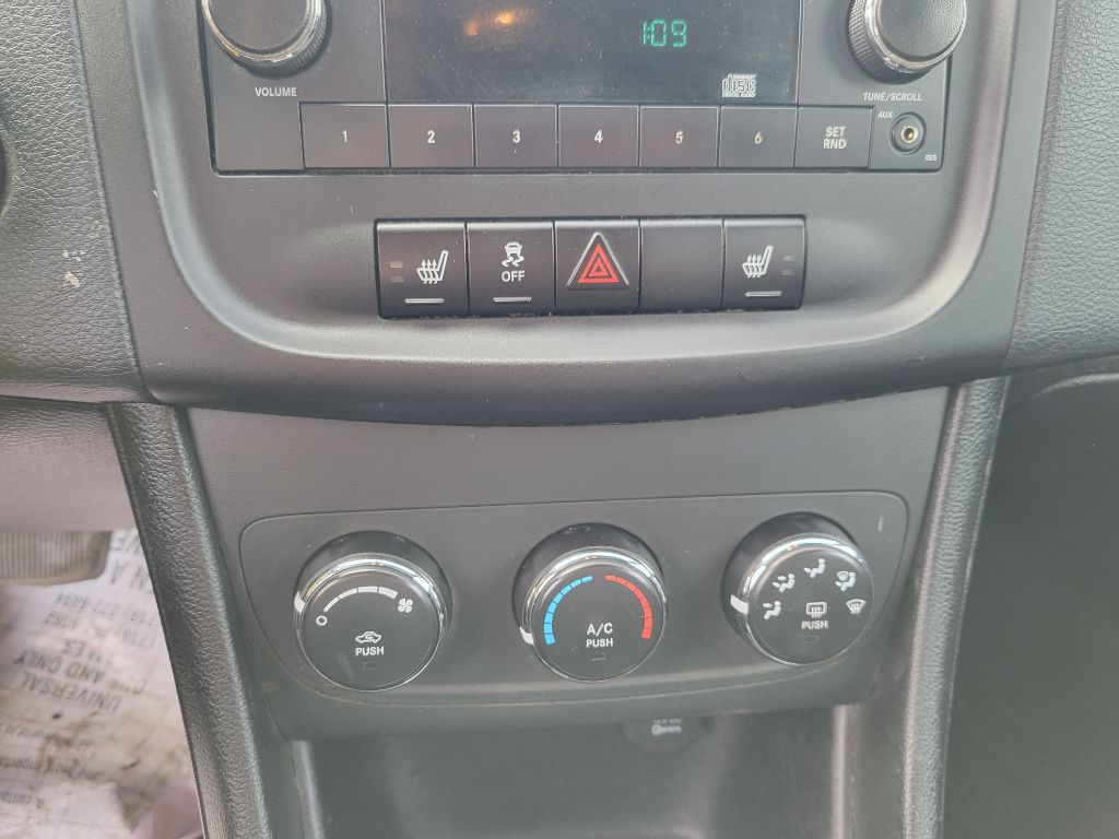 Photo 17 of this DODGE AVENGER