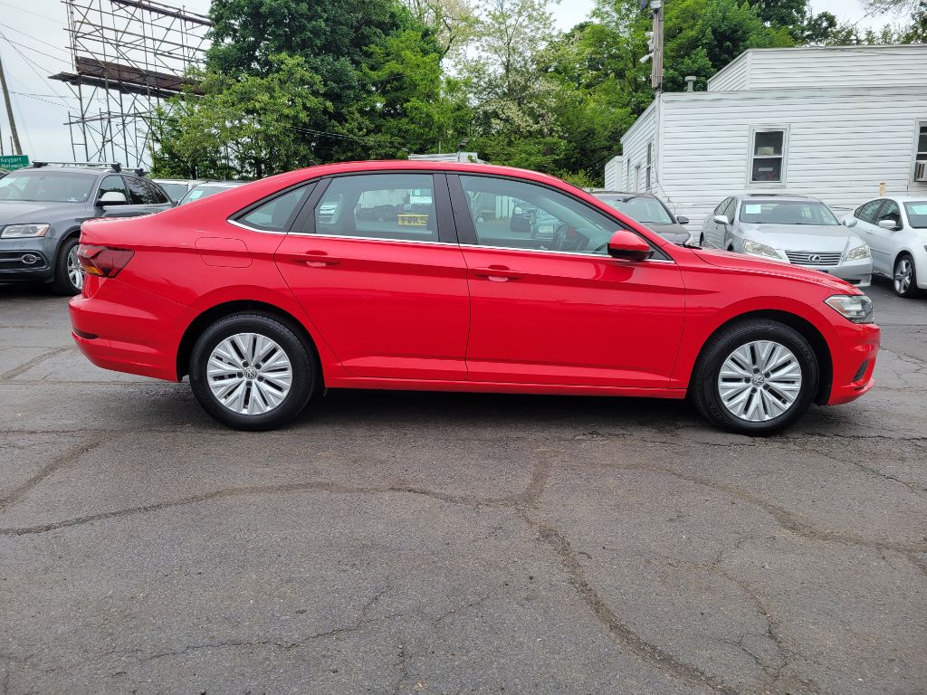 Photo 6 of this VOLKSWAGEN JETTA