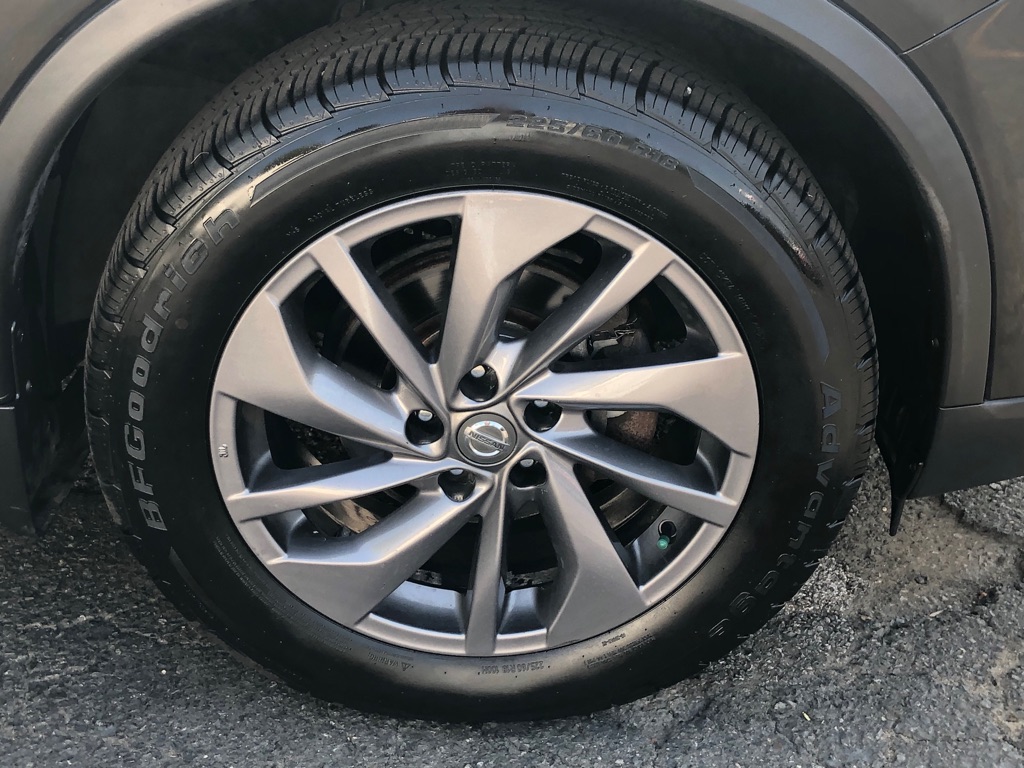 Photo 13 of this NISSAN ROGUE