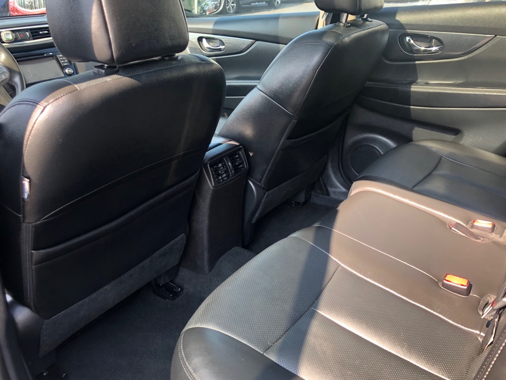 Photo 24 of this NISSAN ROGUE
