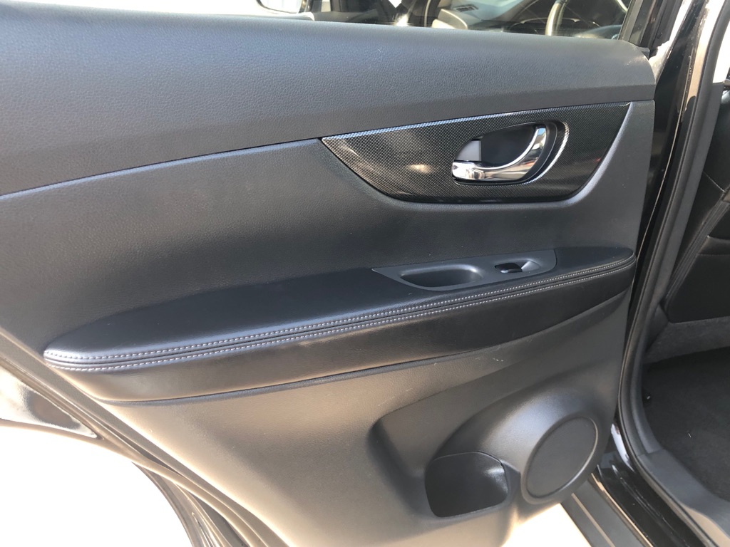 Photo 25 of this NISSAN ROGUE