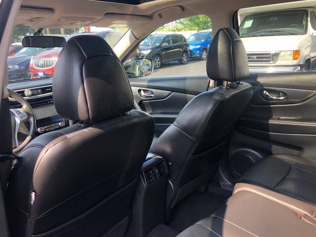 Photo 23 of this NISSAN ROGUE
