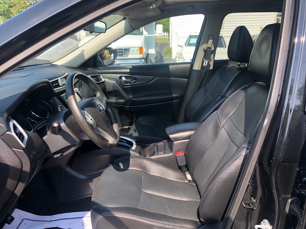 Photo 14 of this NISSAN ROGUE