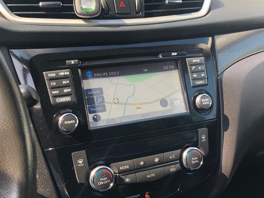 Photo 30 of this NISSAN ROGUE