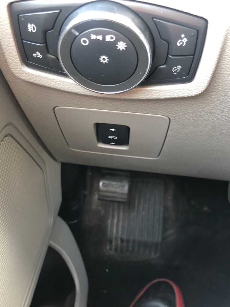 Photo 35 of this FORD F150