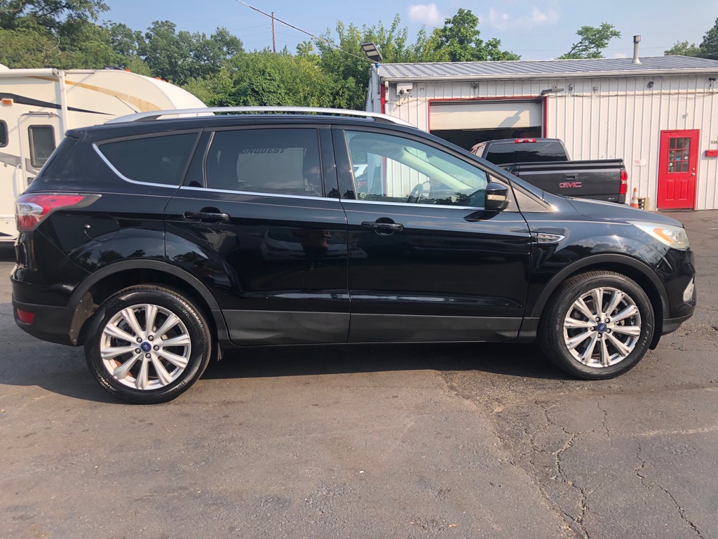 Photo 7 of this FORD ESCAPE