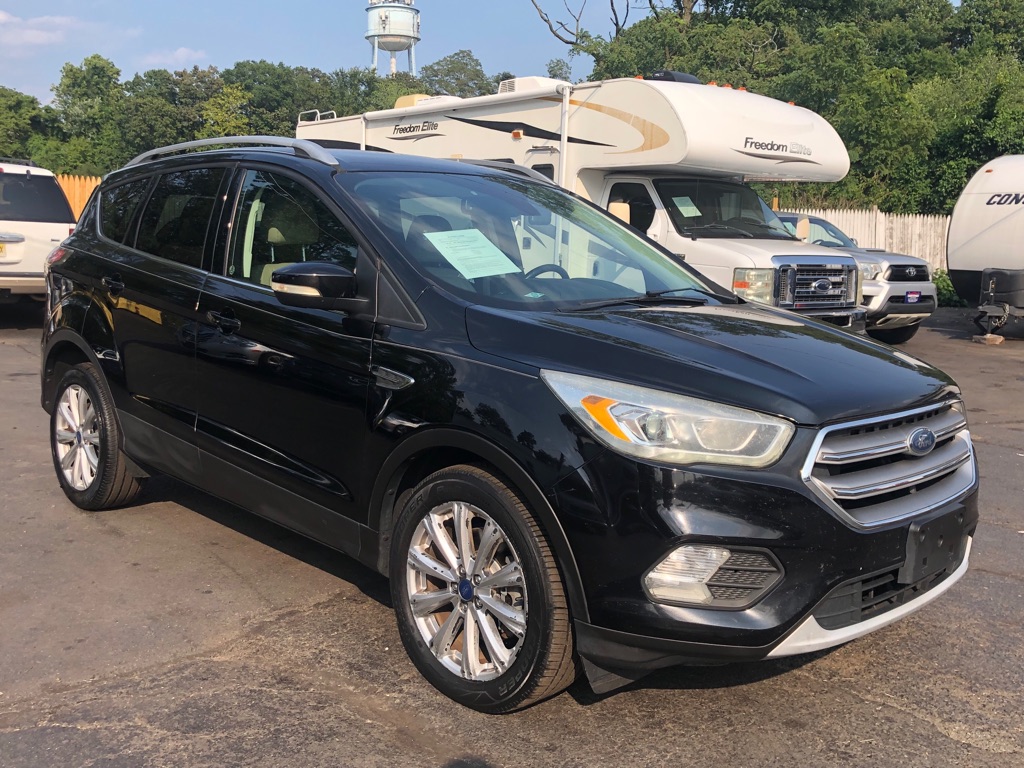 Photo 8 of this FORD ESCAPE