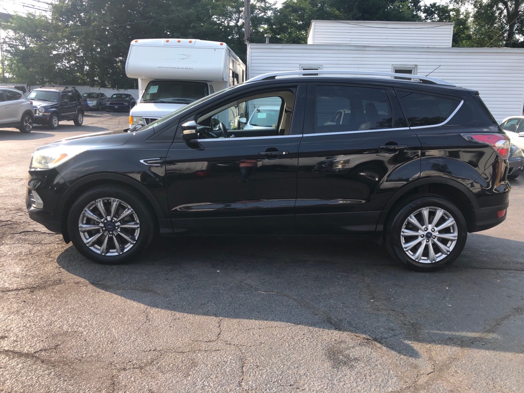 Photo 3 of this FORD ESCAPE