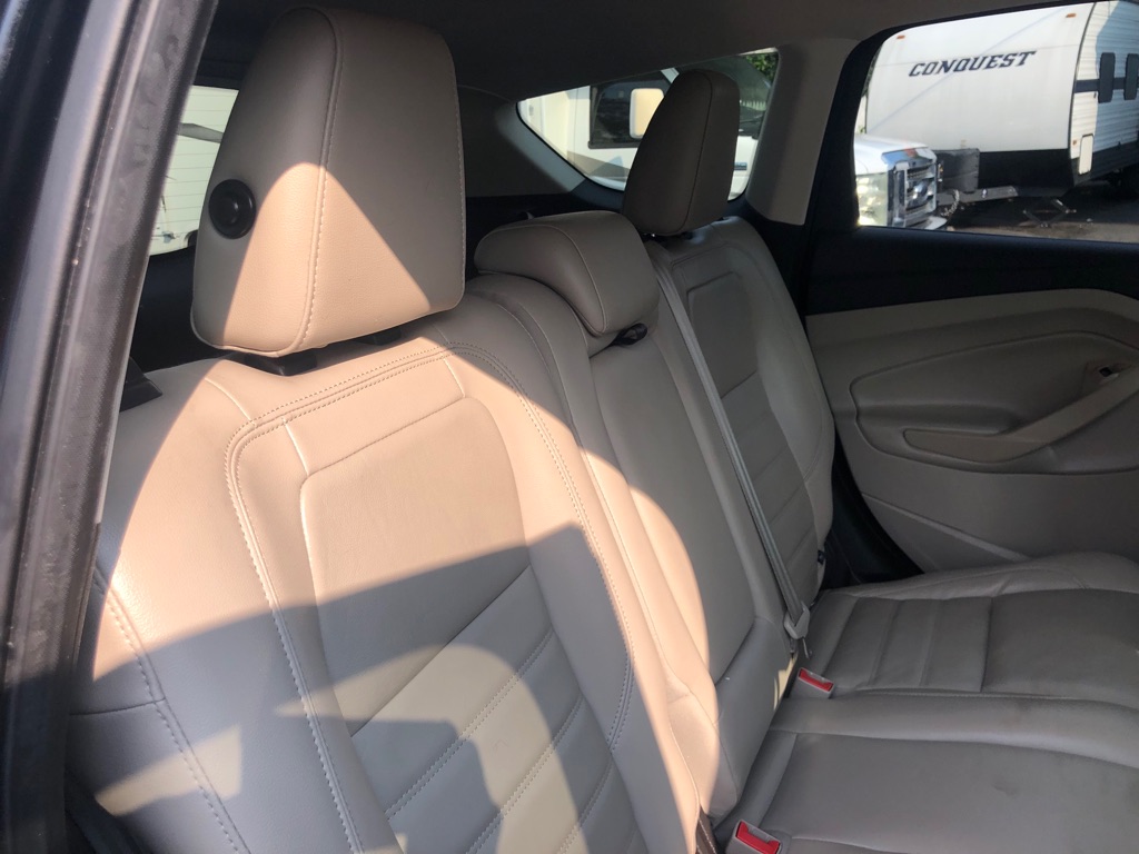 Photo 28 of this FORD ESCAPE