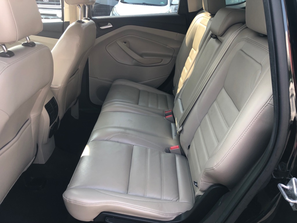 Photo 20 of this FORD ESCAPE