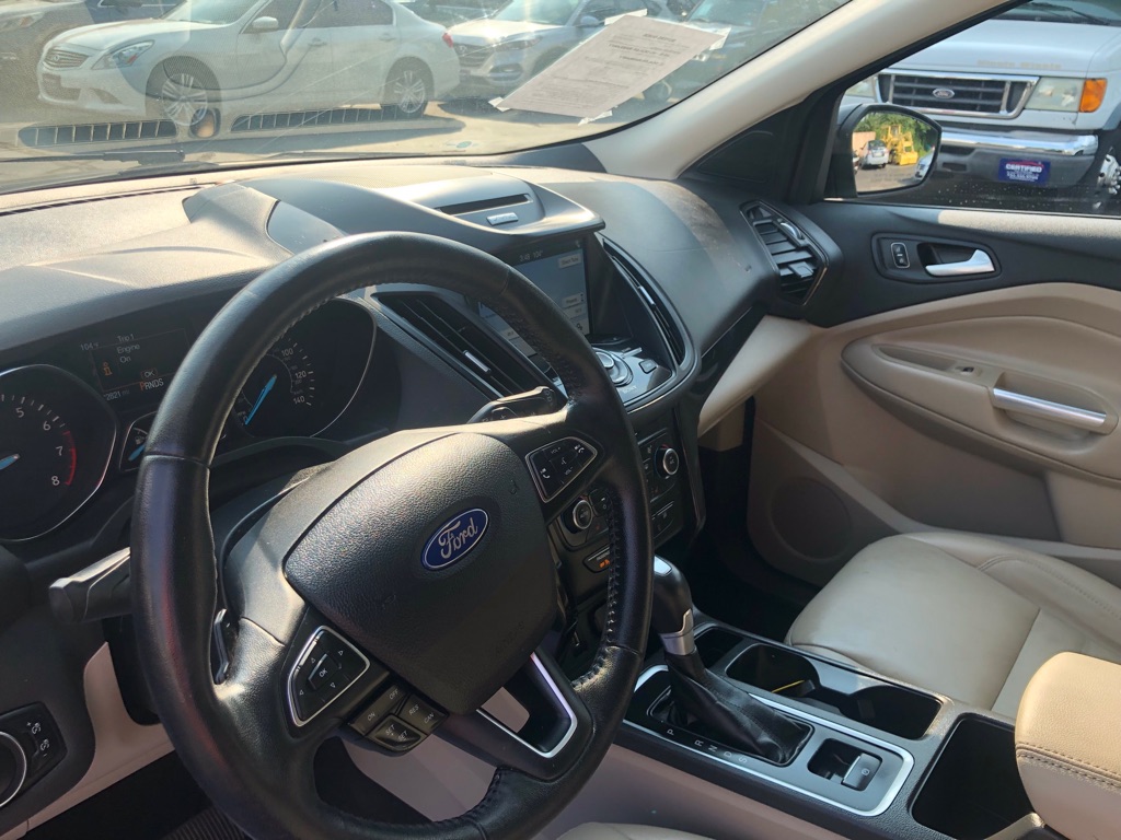 Photo 14 of this FORD ESCAPE