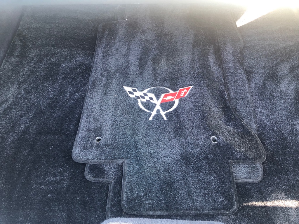 Photo 22 of this CHEVROLET CORVETTE