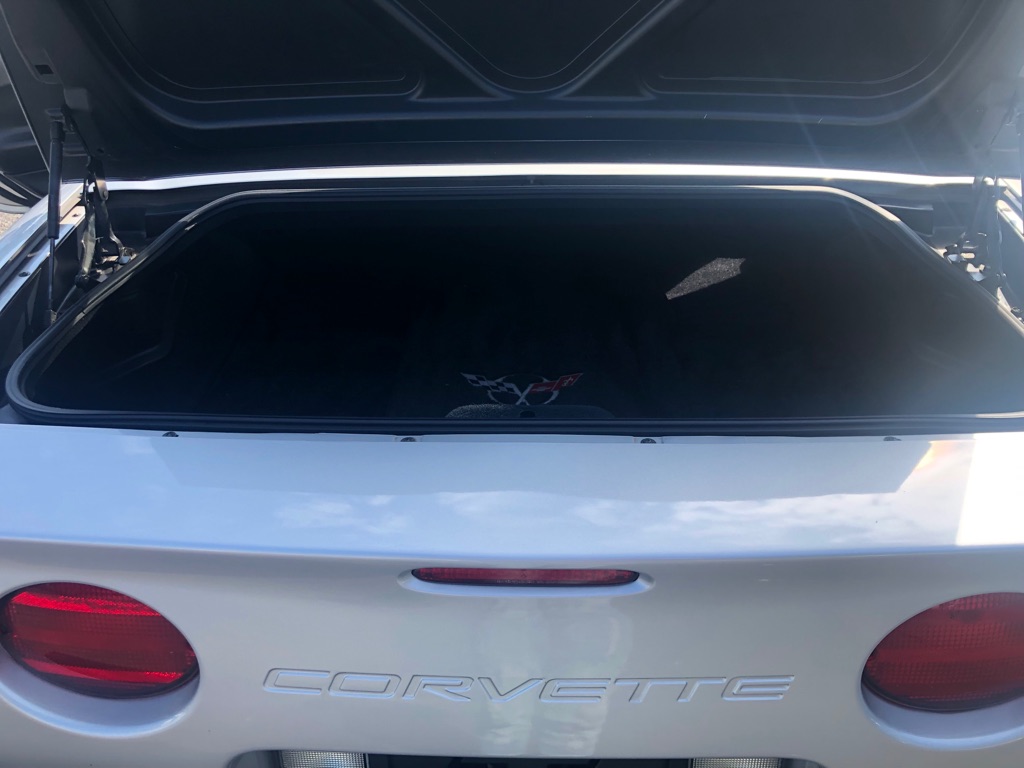 Photo 21 of this CHEVROLET CORVETTE