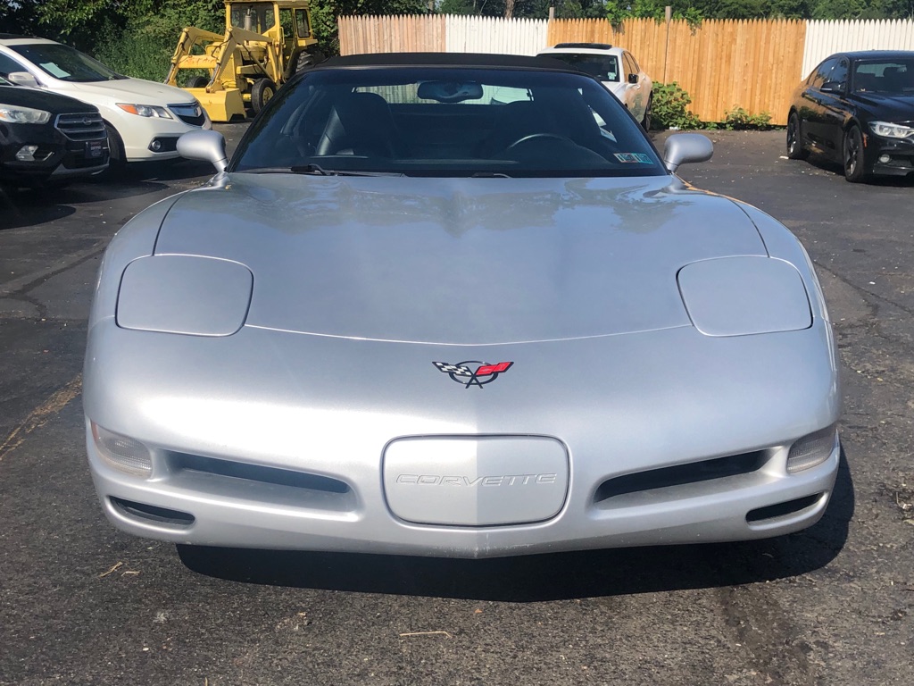 Photo 8 of this CHEVROLET CORVETTE