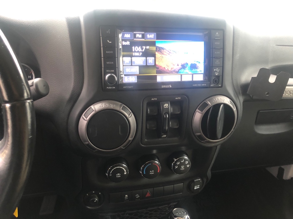 Photo 32 of this JEEP WRANGLER UNLIMI