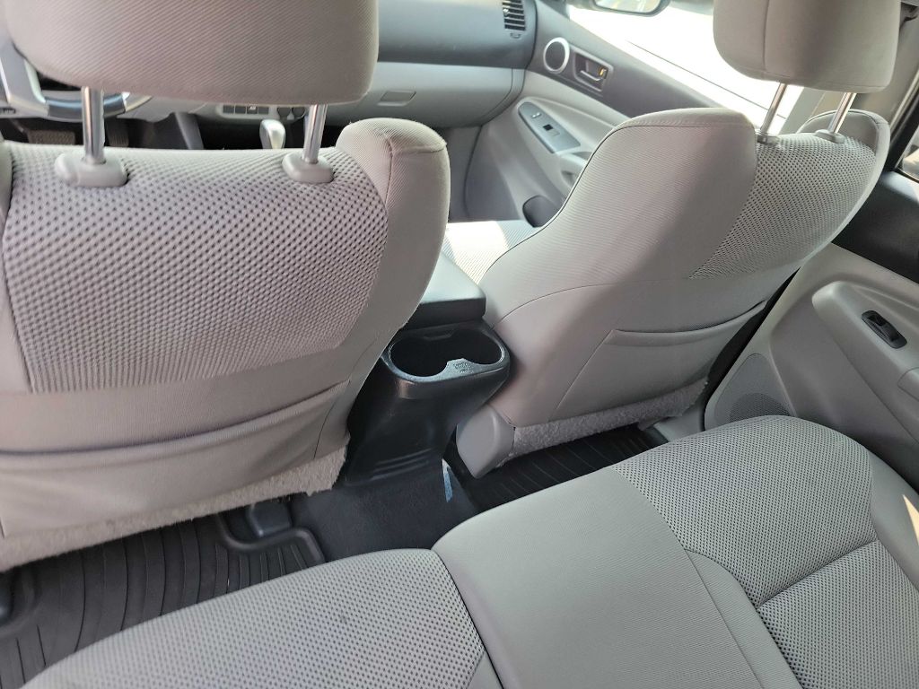 Photo 14 of this TOYOTA TACOMA