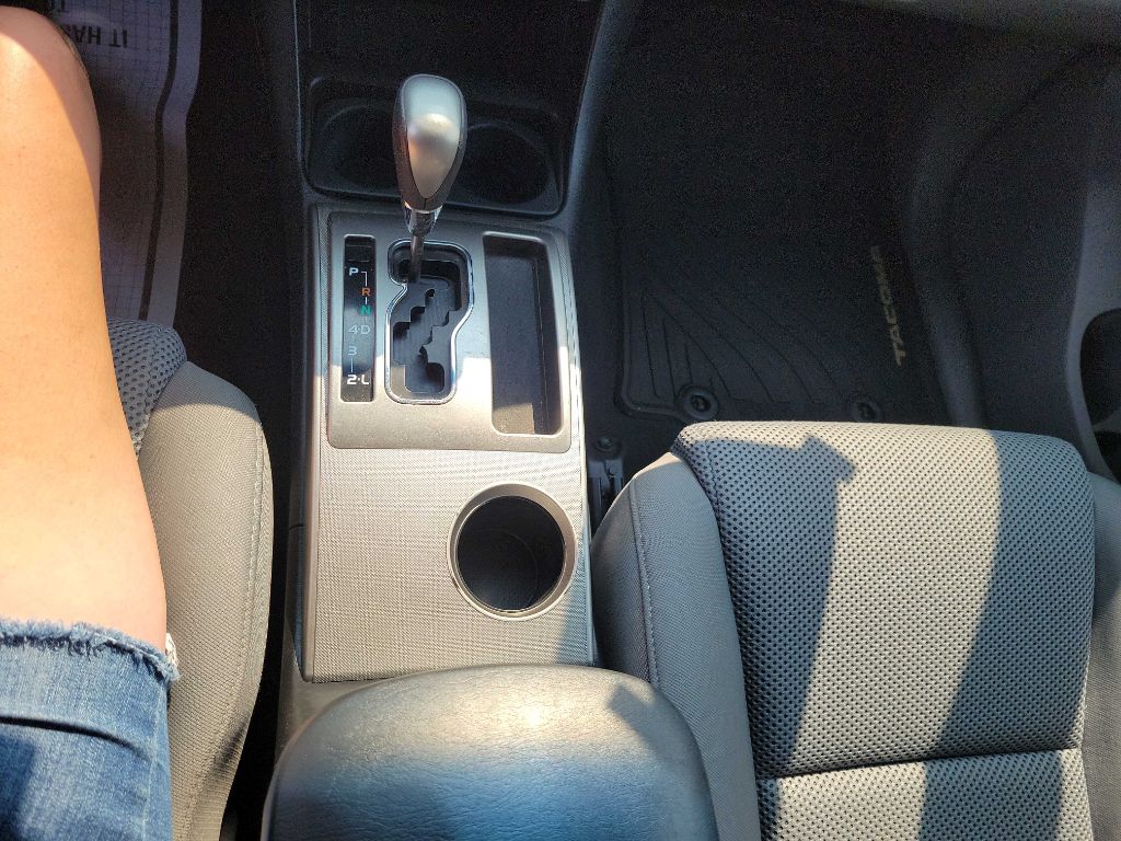 Photo 21 of this TOYOTA TACOMA