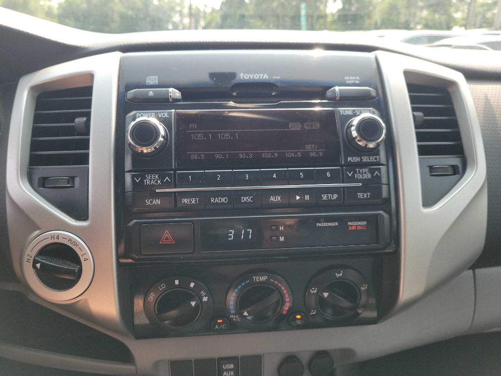 Photo 19 of this TOYOTA TACOMA
