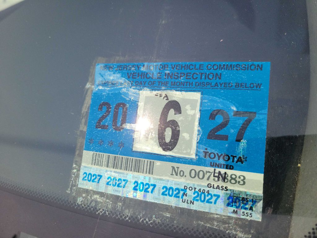 Photo 27 of this TOYOTA TACOMA