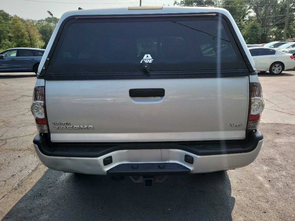 Photo 4 of this TOYOTA TACOMA