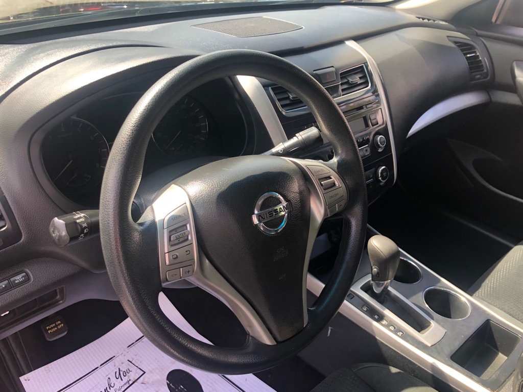 Photo 14 of this NISSAN ALTIMA
