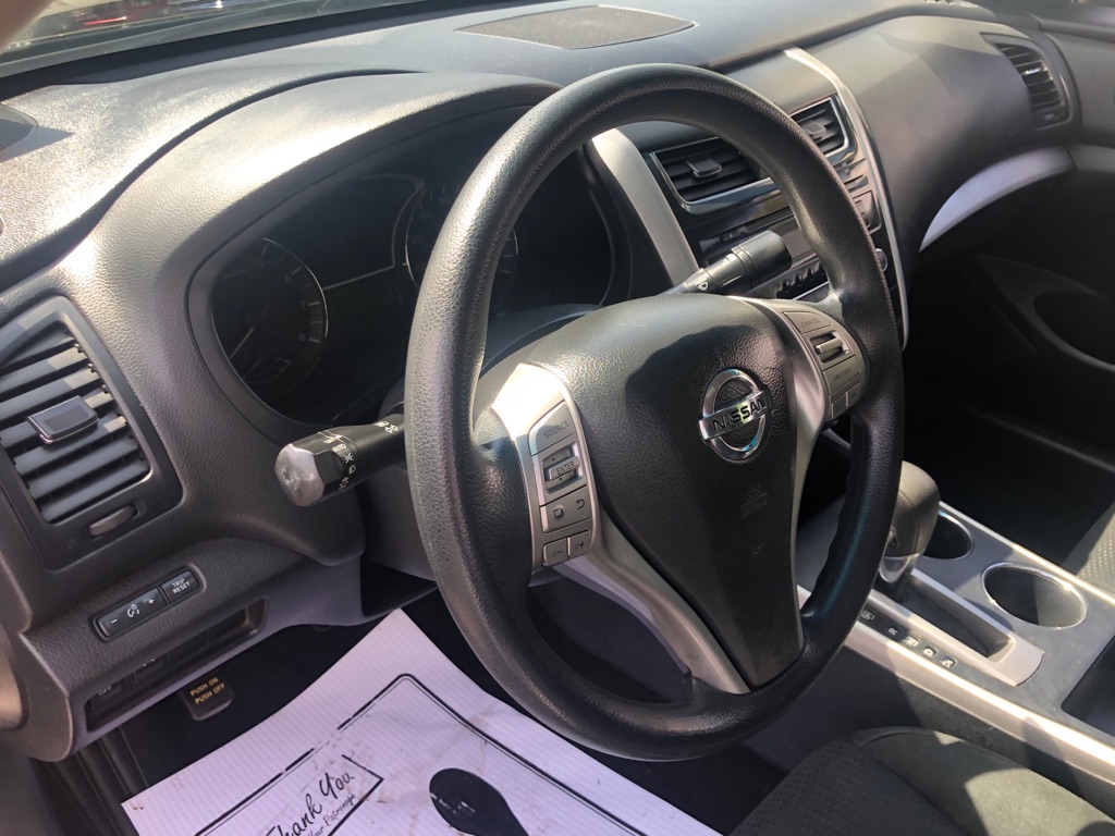 Photo 13 of this NISSAN ALTIMA