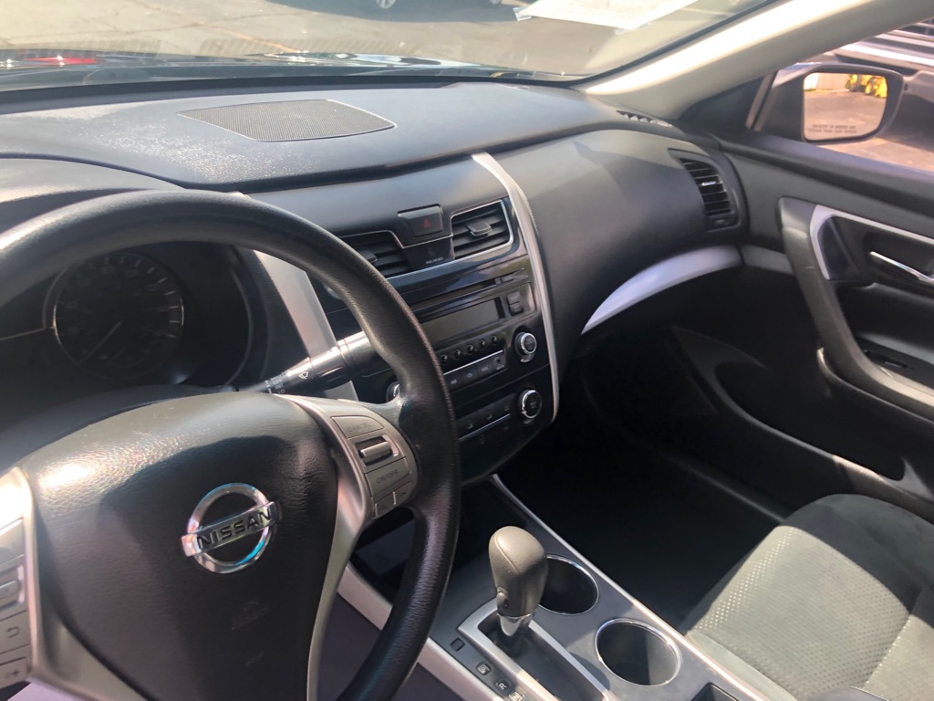 Photo 15 of this NISSAN ALTIMA