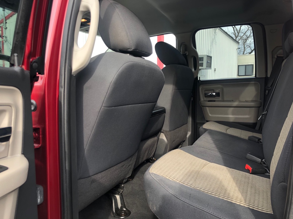 Photo 13 of this DODGE RAM 1500