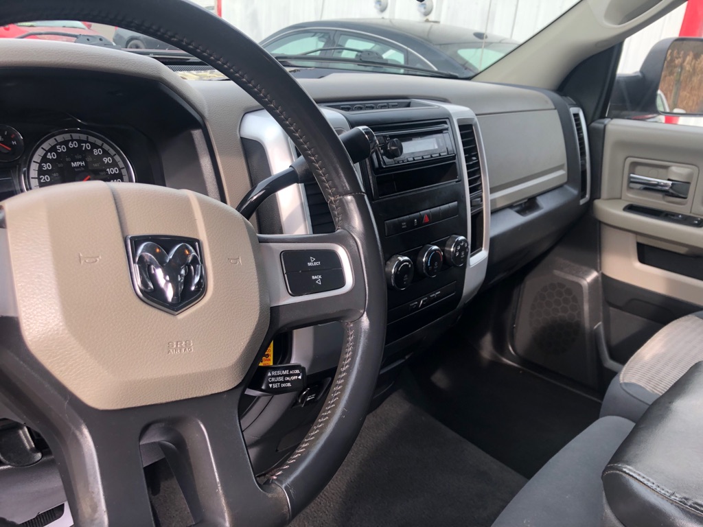 Photo 9 of this DODGE RAM 1500
