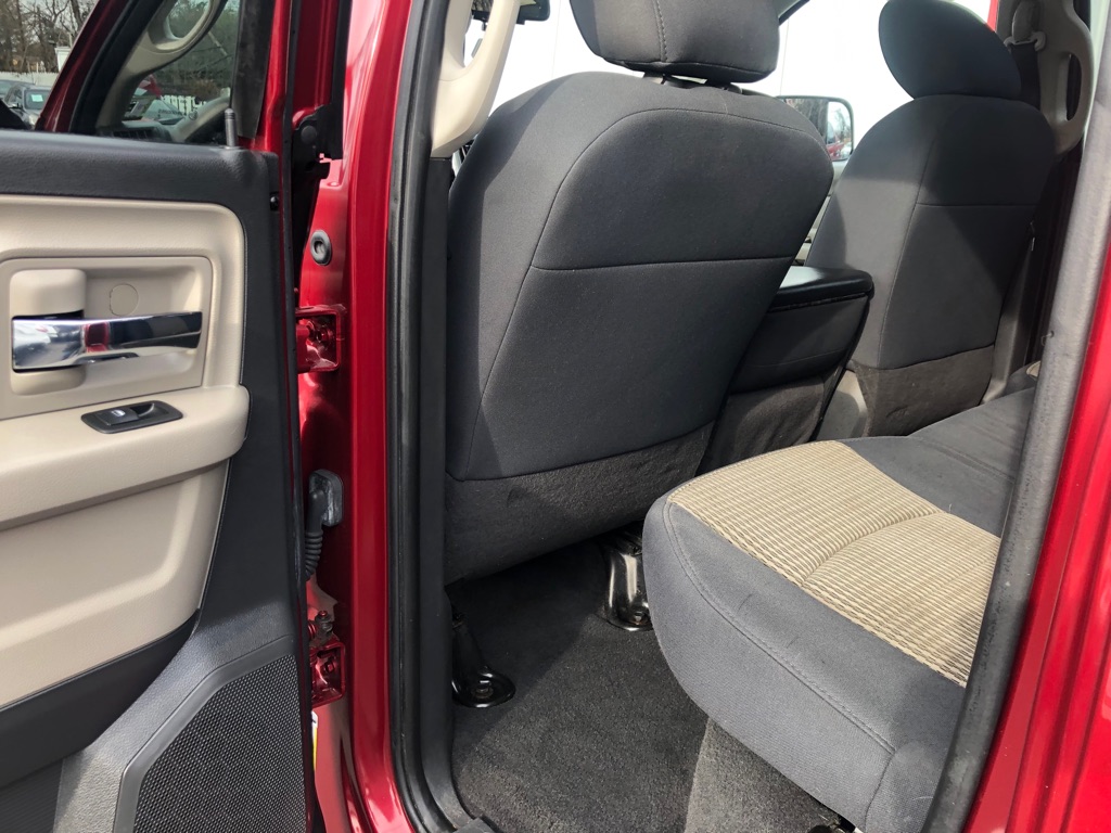 Photo 17 of this DODGE RAM 1500
