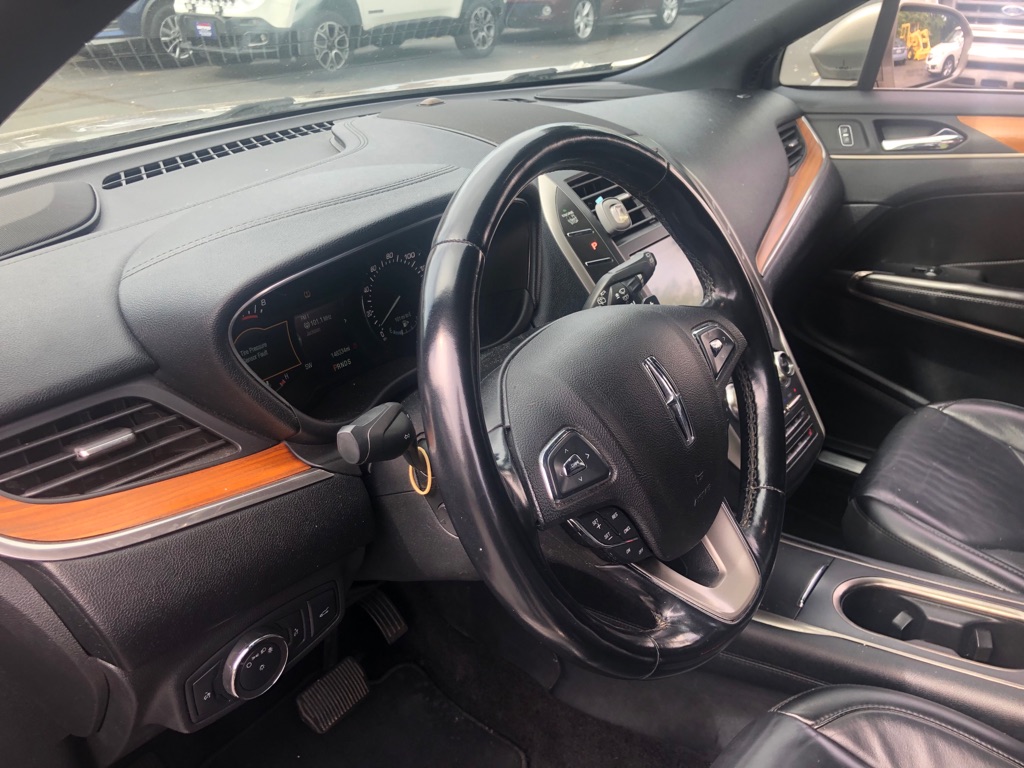 Photo 14 of this LINCOLN MKC
