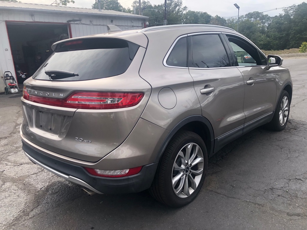 Photo 7 of this LINCOLN MKC