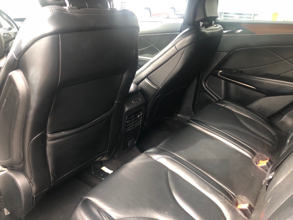 Photo 21 of this LINCOLN MKC