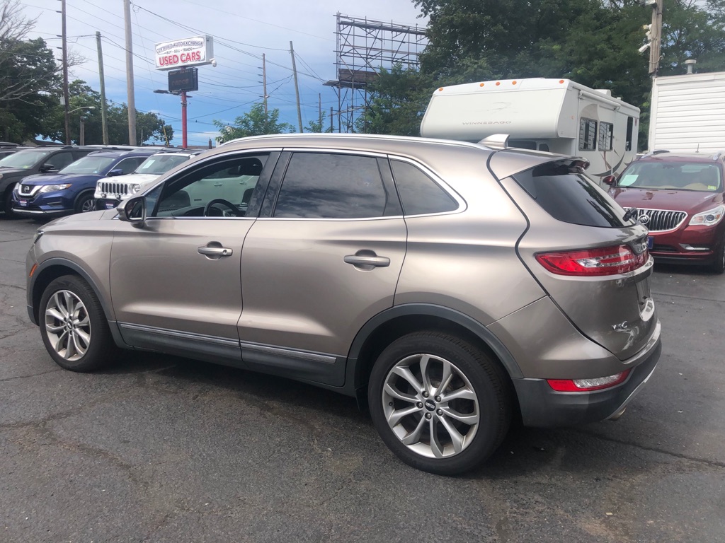 Photo 4 of this LINCOLN MKC